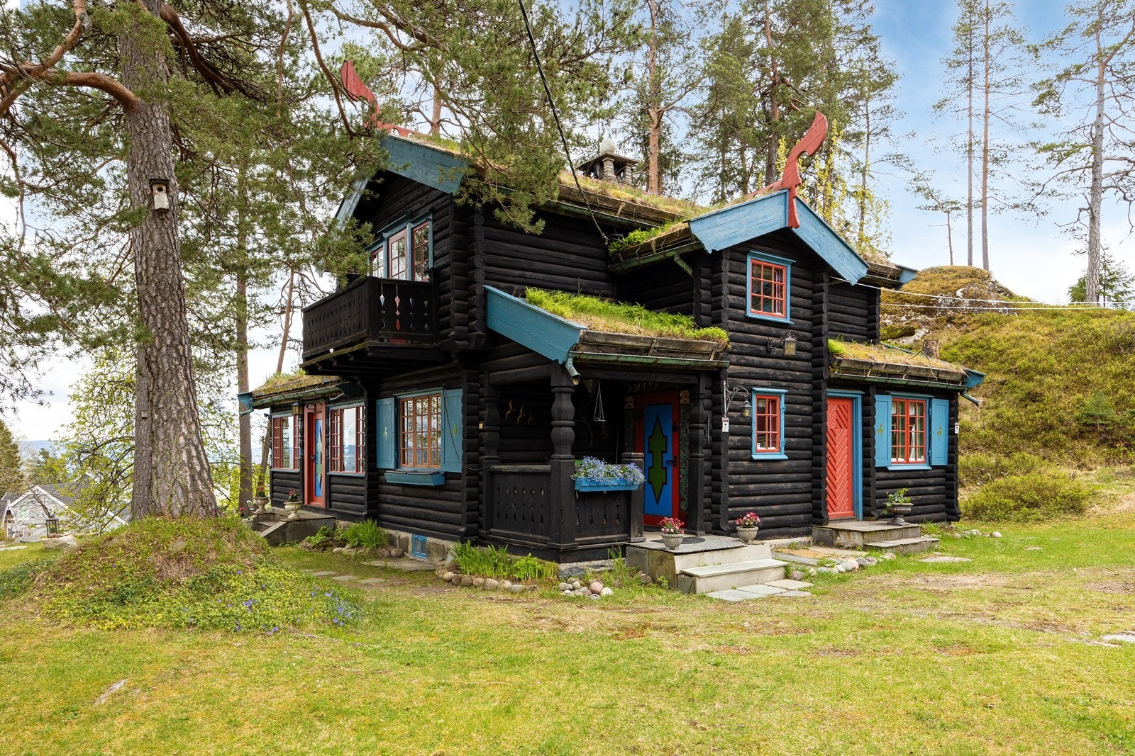 Eiendommen er som tatt ut av et eventyr om prinsessen og Espen Askeladd. Galleribilde