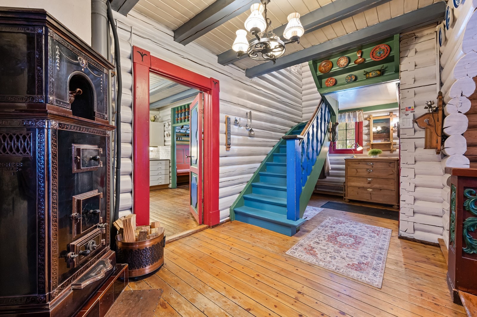 I trapperom er det en flott ovn som fullfører stilen. Galleribilde