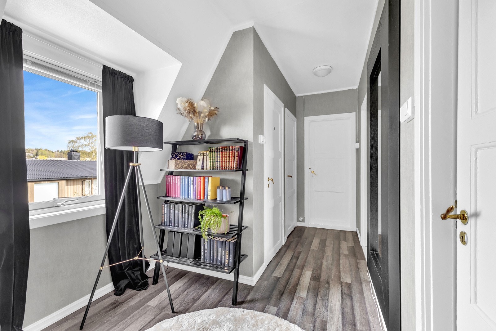 Gang andre etasje. Galleribilde