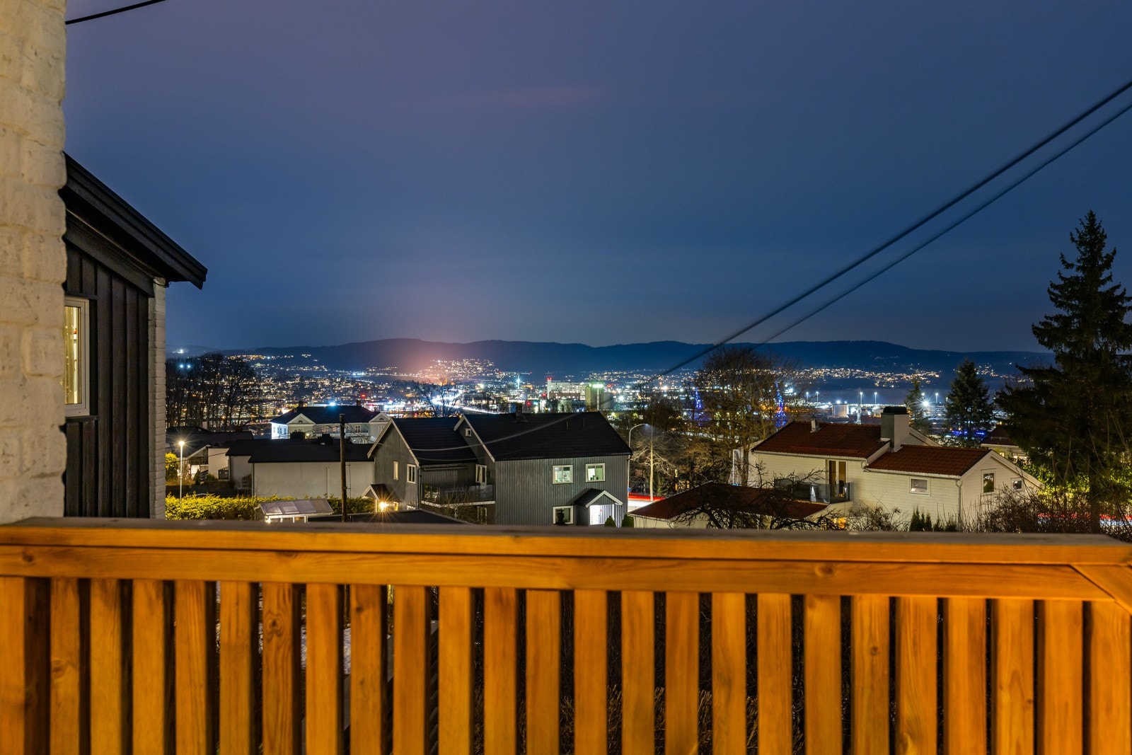 Utsikt fra terrassen. Galleribilde