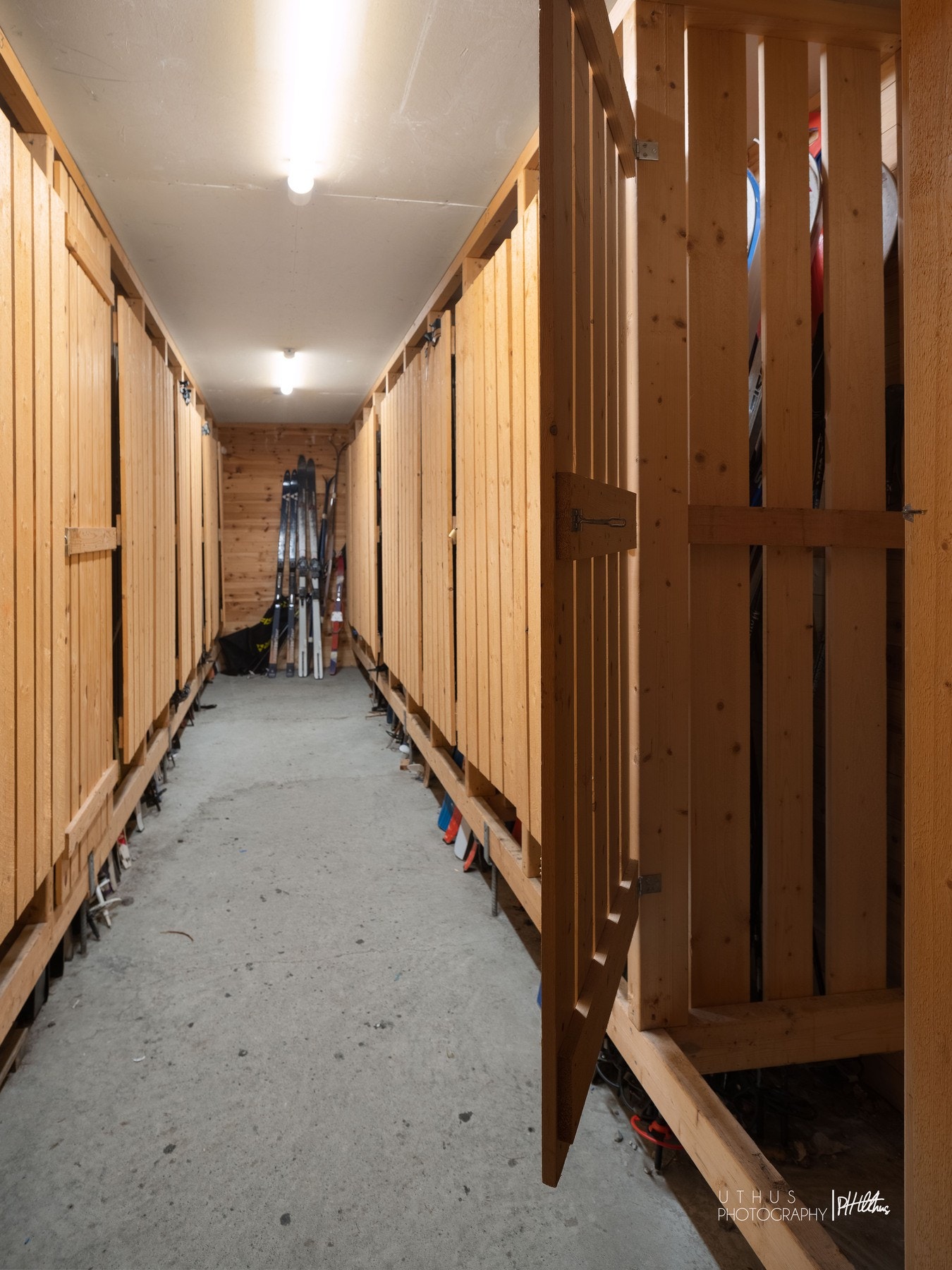 Fellesarealer med bod for oppbevaring av utstyr. Galleribilde