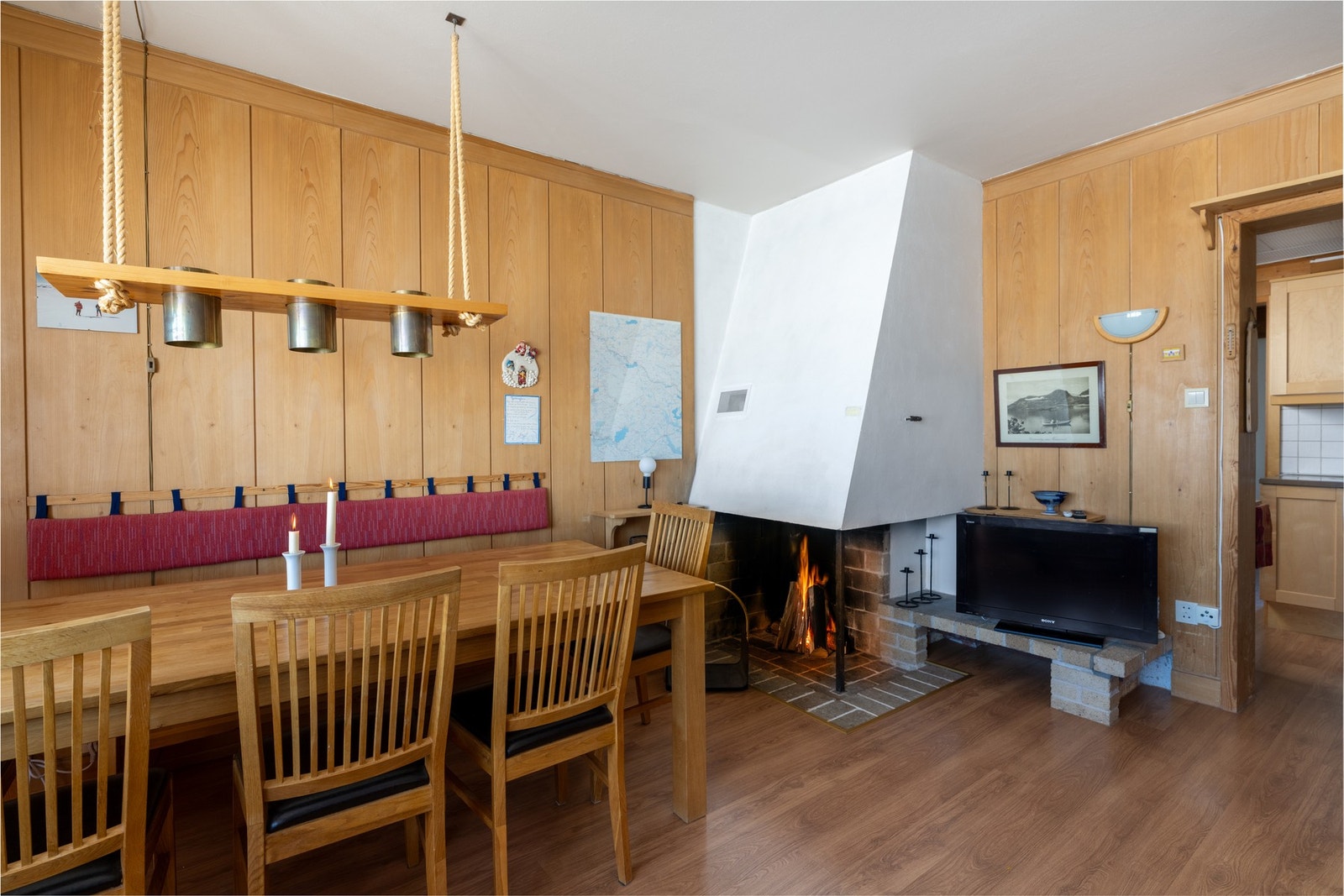 Peisen varmer godt etter finne dager ute på eventyr. Galleribilde