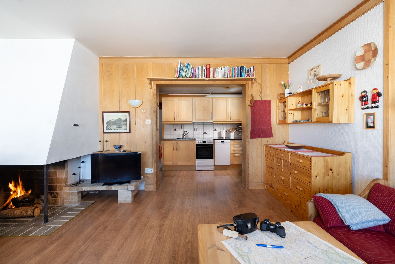 Stor stue perfekt for sene spillkvelder og gode samtaler. Galleribilde