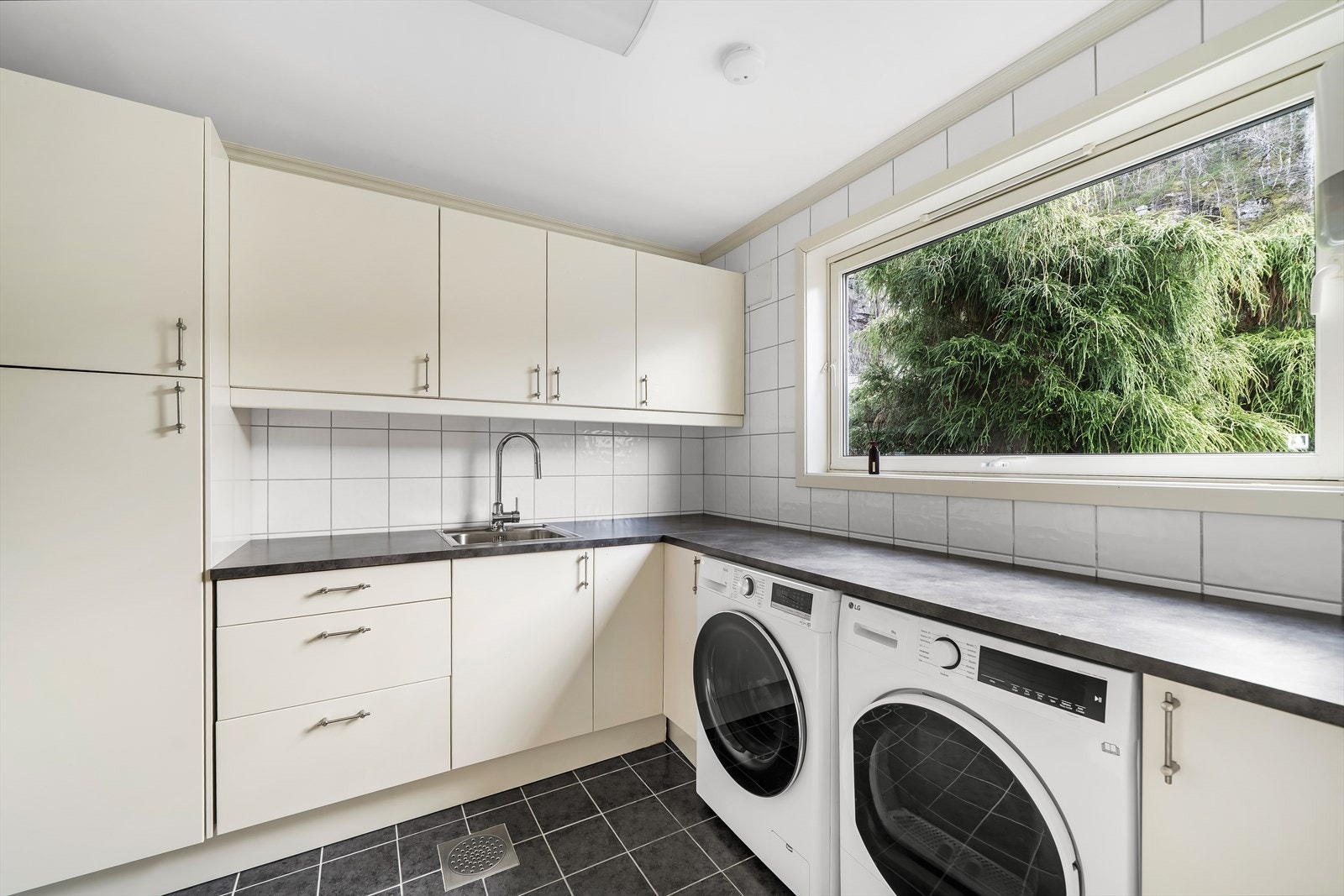 Vaskerom første etasje til hoveddel. Galleribilde