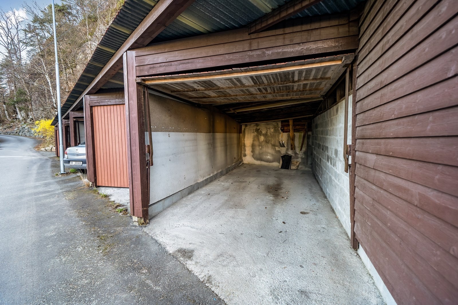 Garasje i rekke Galleribilde