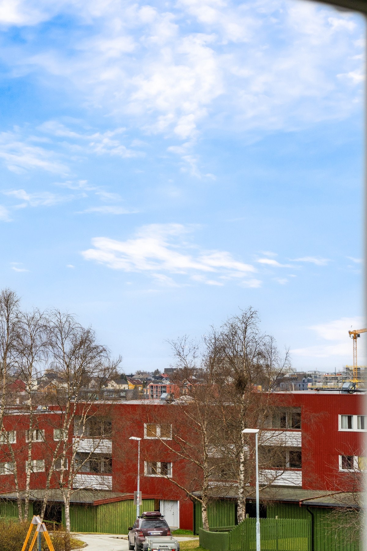 Her vil du bo i kort gangavstand til barnehager, skoler, Estenstadmarka, offentlig kommunikasjon og servicefunksjoner. Galleribilde