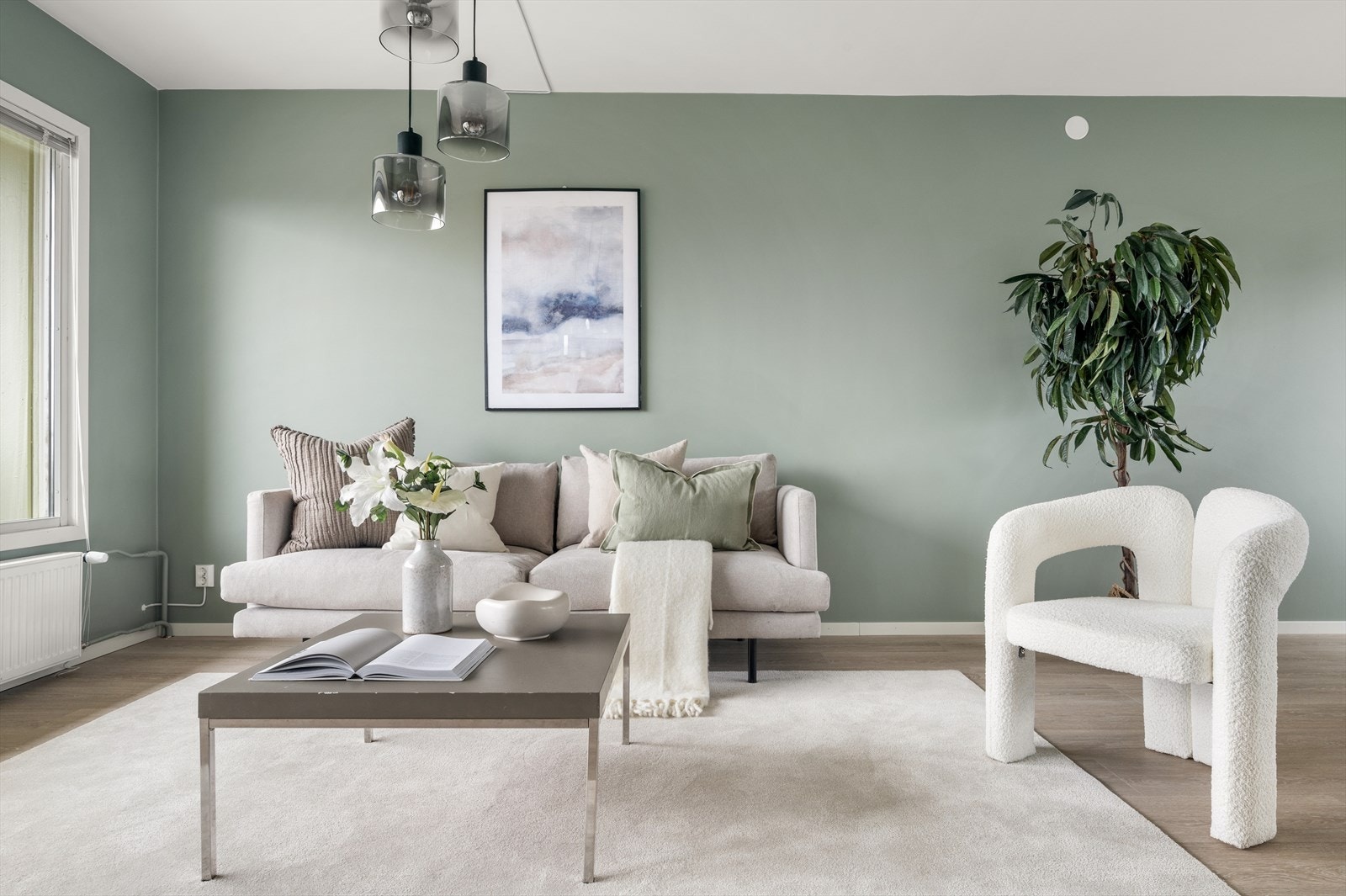 Videre går vi inn i en stor stue, målt til hele 31 m² Galleribilde