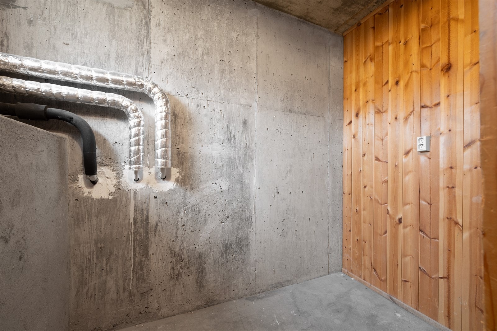 For ytterligere oppbevaring er det to boder i kjelleren Galleribilde