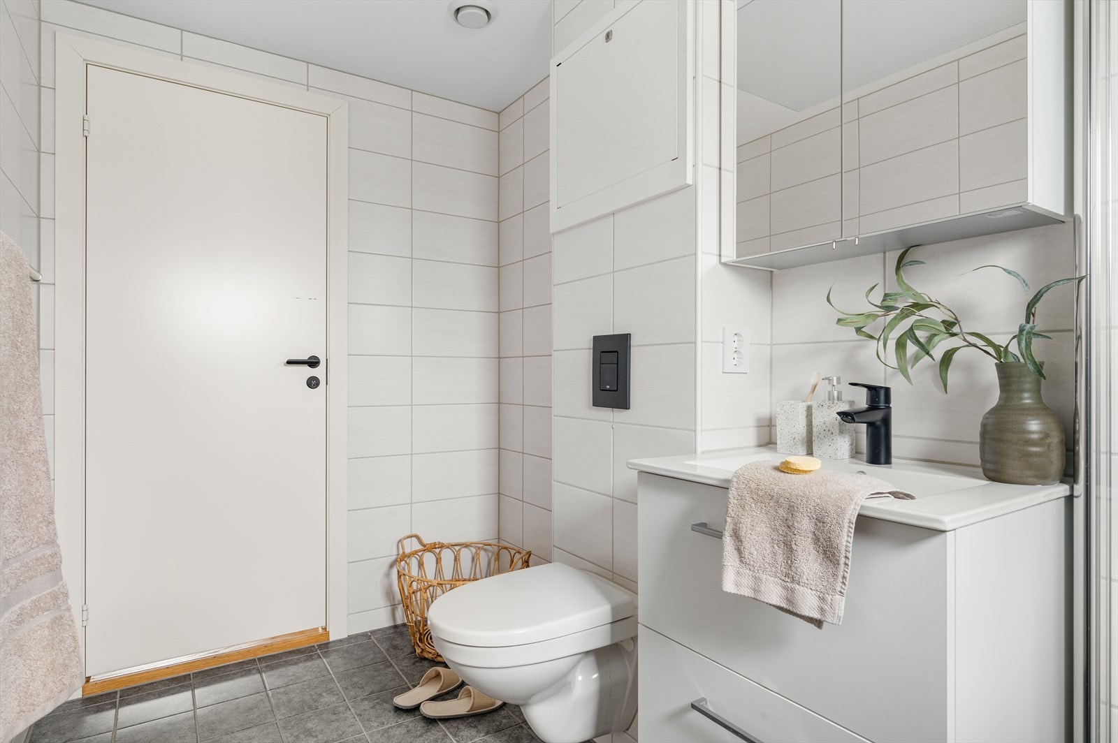 Badet ble oppgradert i regi av borettslaget i 2019. I den forbindelse ble det også installert nytt rør-i-rør-system og balansert ventilasjon Galleribilde