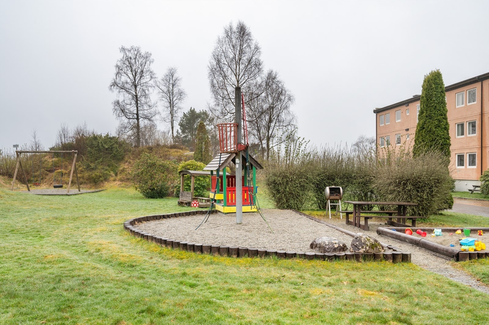 Borettslaget er opparbeidet med mange flotte uteområder Galleribilde