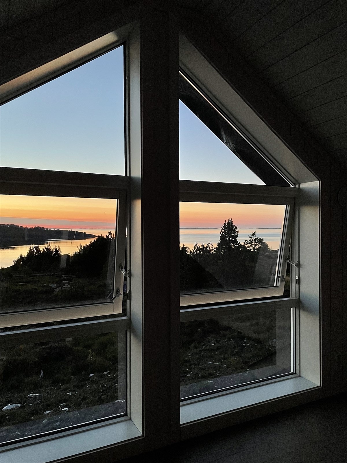 Utsikt fra loftstue, privat bilde Galleribilde
