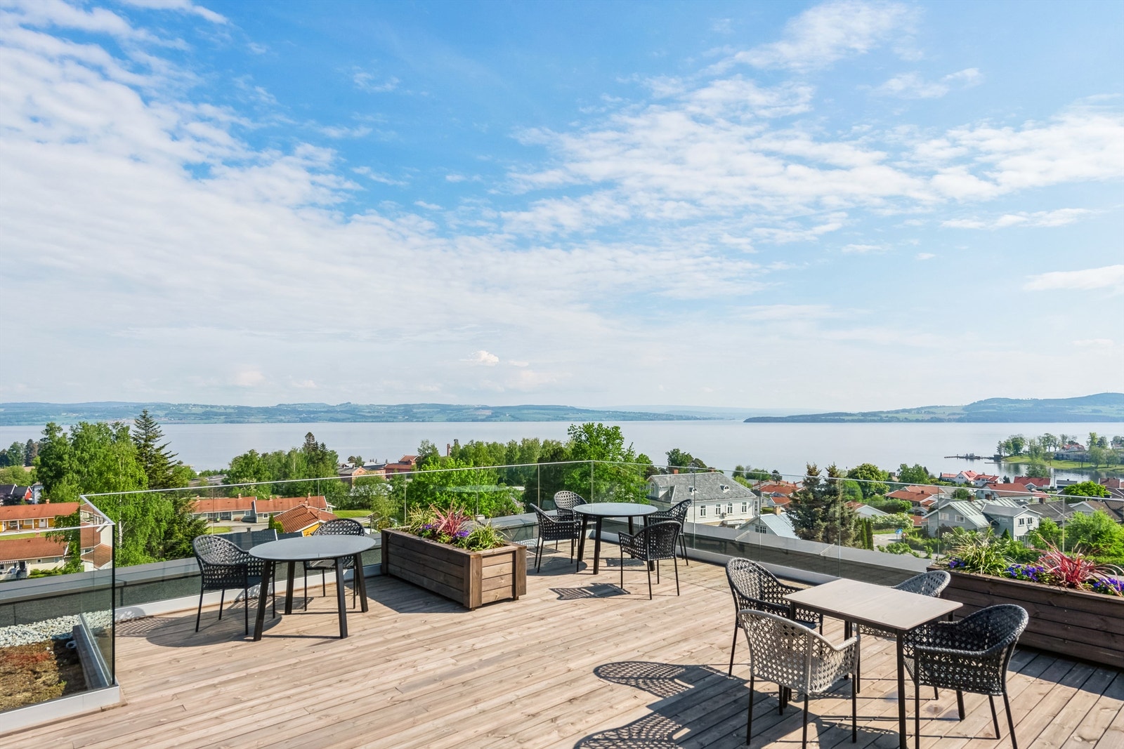 Felles takterrasse med panoramautsikt! Galleribilde