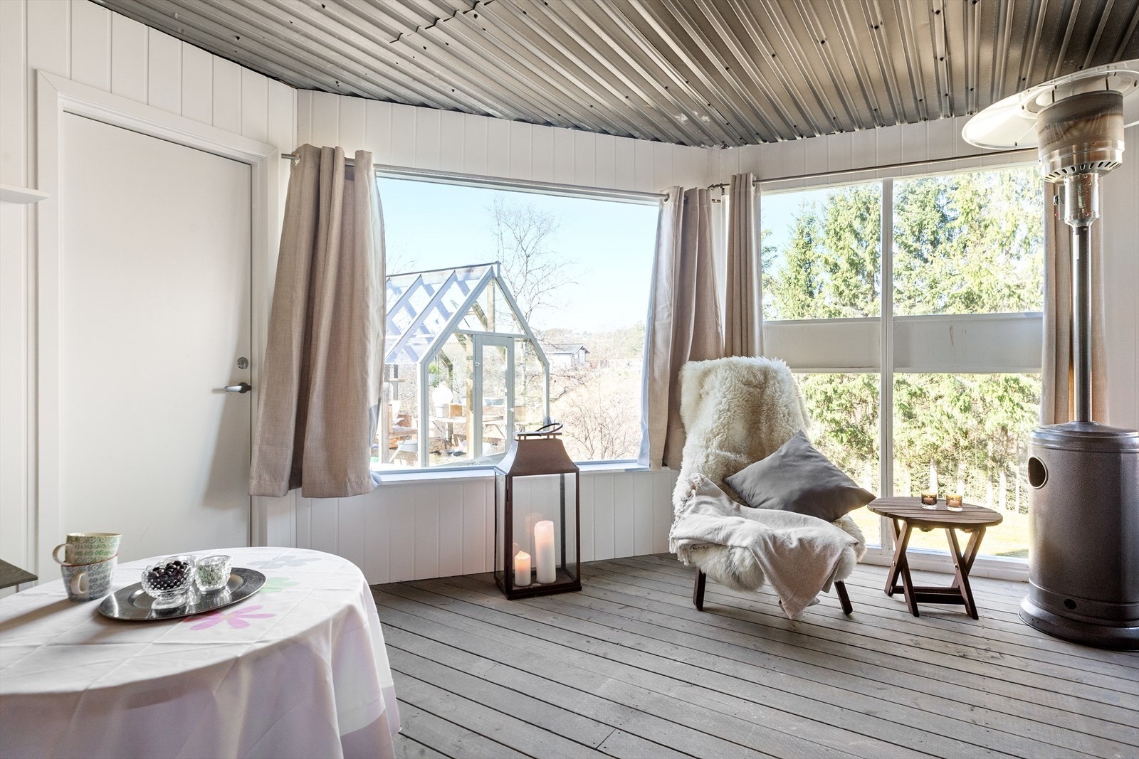 Terrassen er på ca. 14 m². Galleribilde