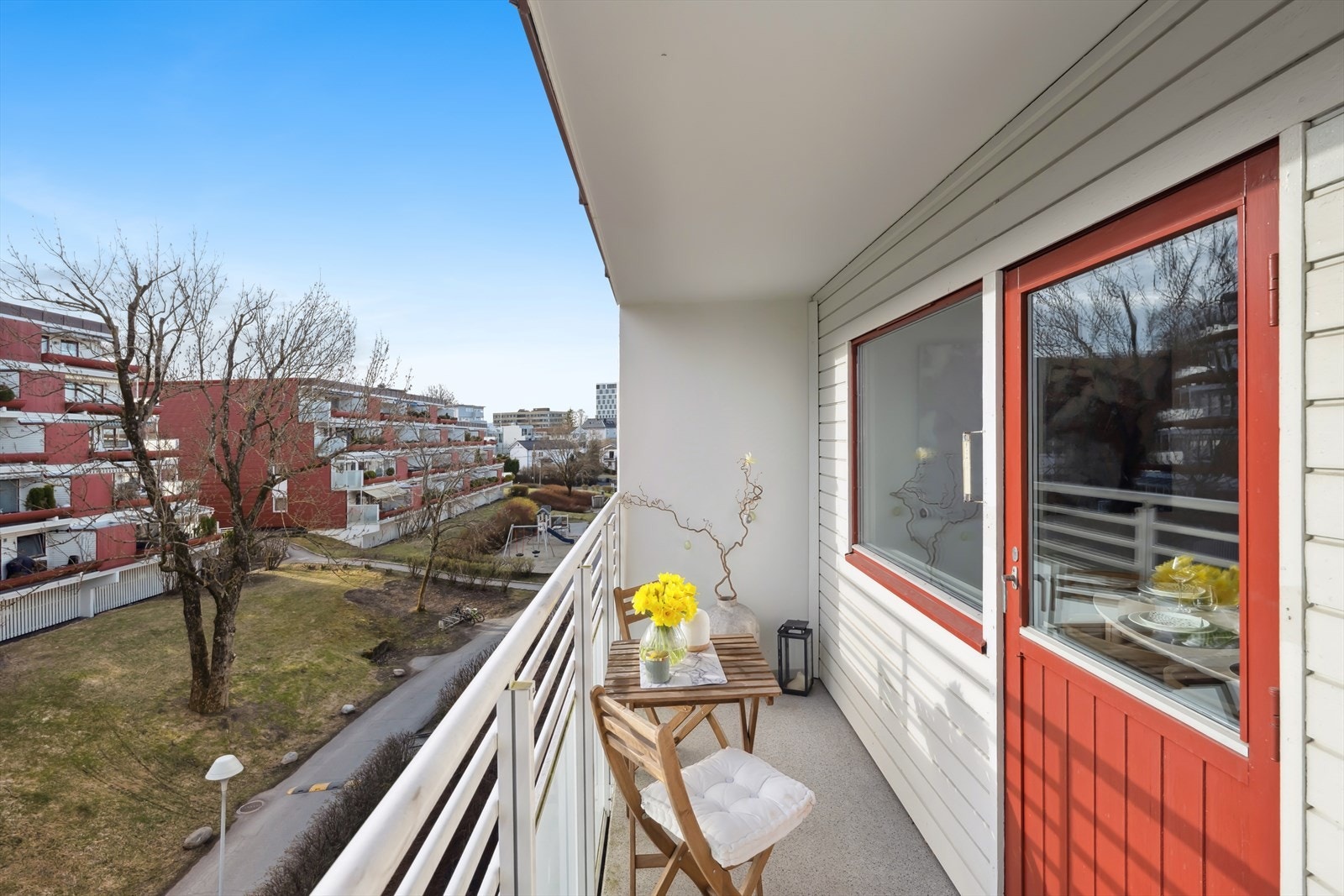 Fra balkongen kan solen nytes i rolige omgivelser. Galleribilde