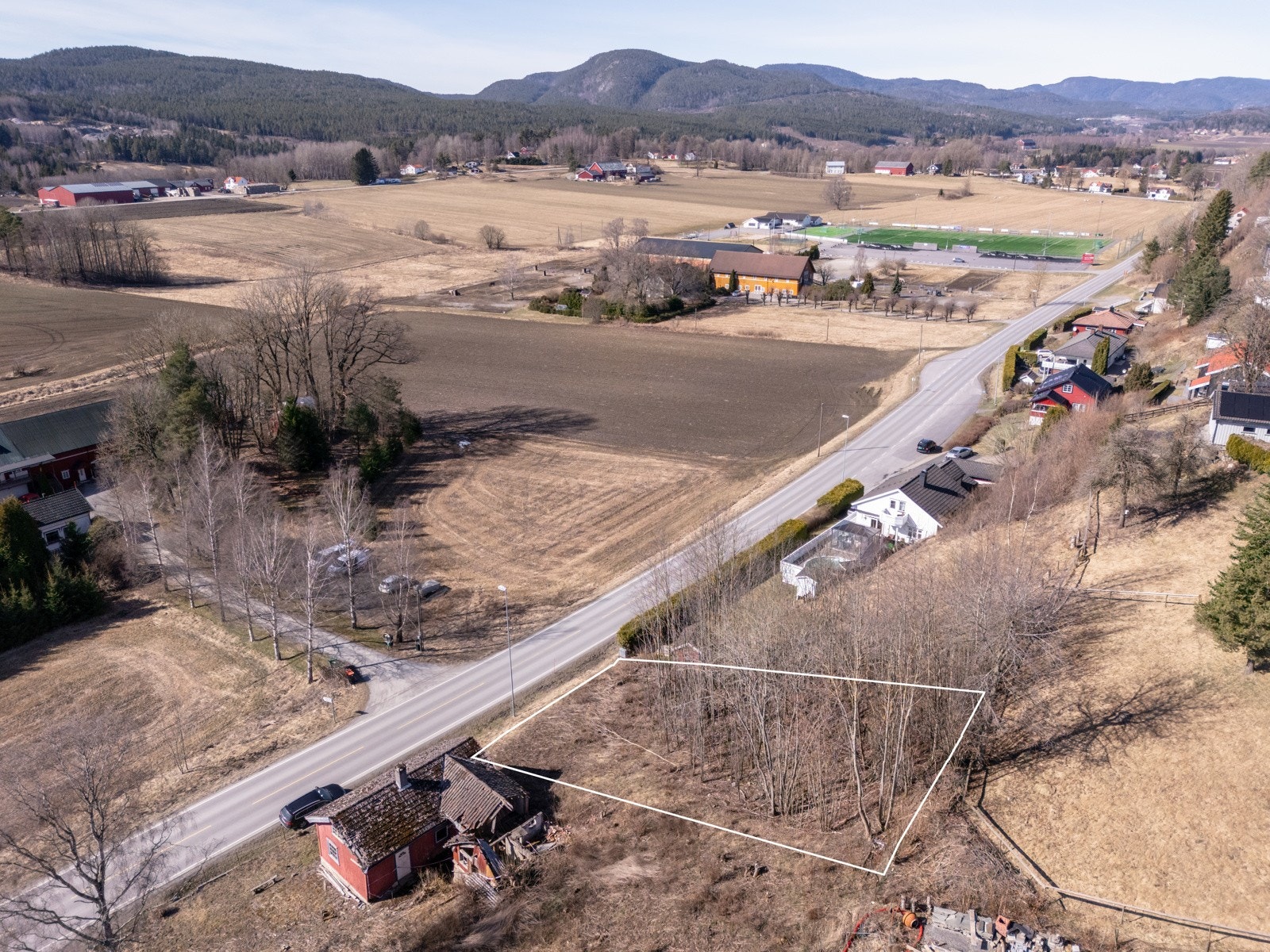 Meglerhuset Telemark v/Jørn Eik-Nilsen har gleden av å presentere tomt på Hoppestadvegen Galleribilde