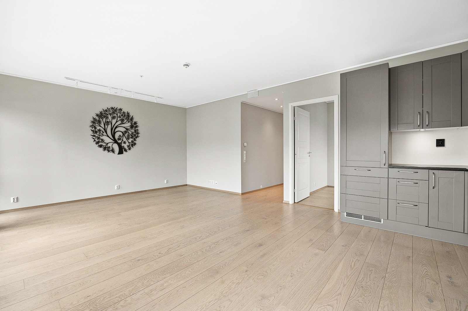 Stuen sett fra kjøkken. Galleribilde