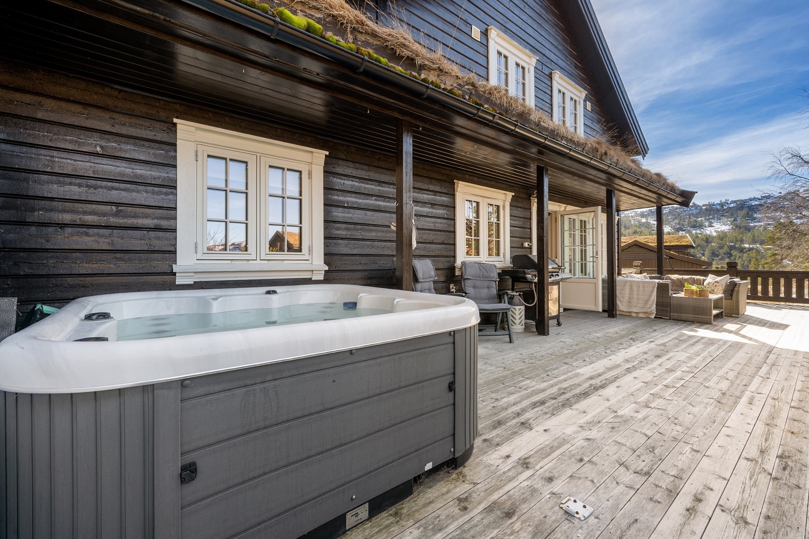 Utvendig jacuzzi. Galleribilde