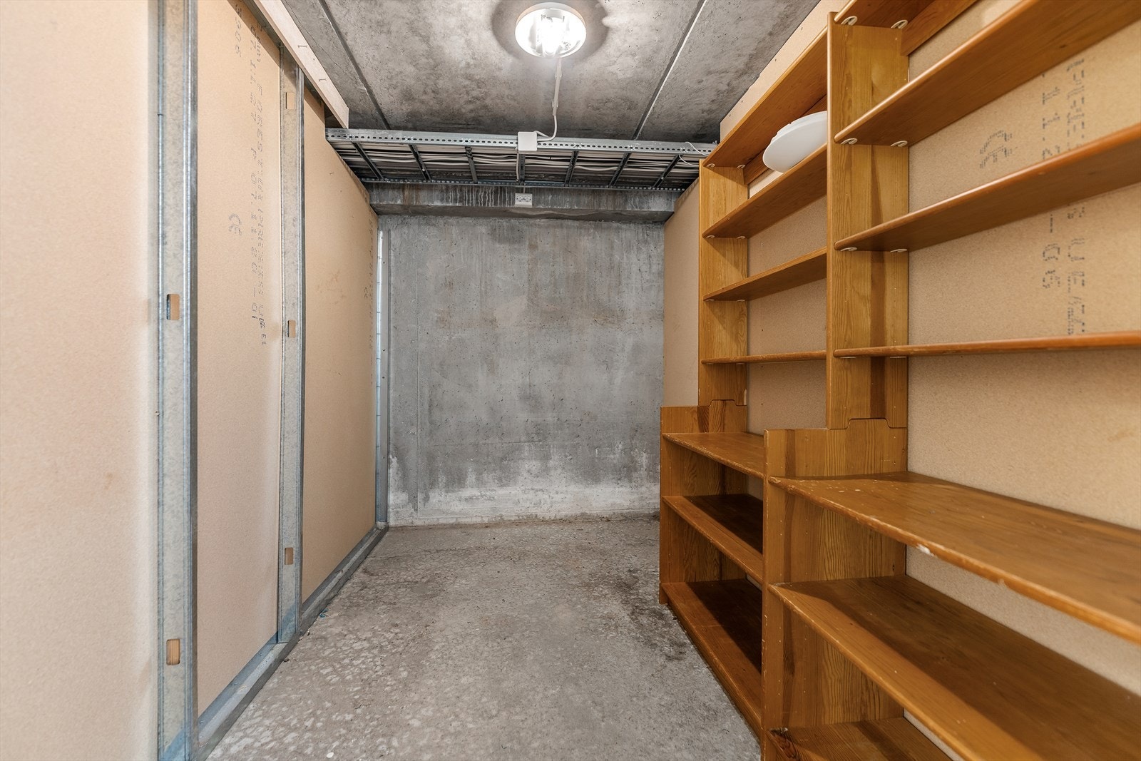 Sportsbod beliggande i garasjeanlegget Galleribilde