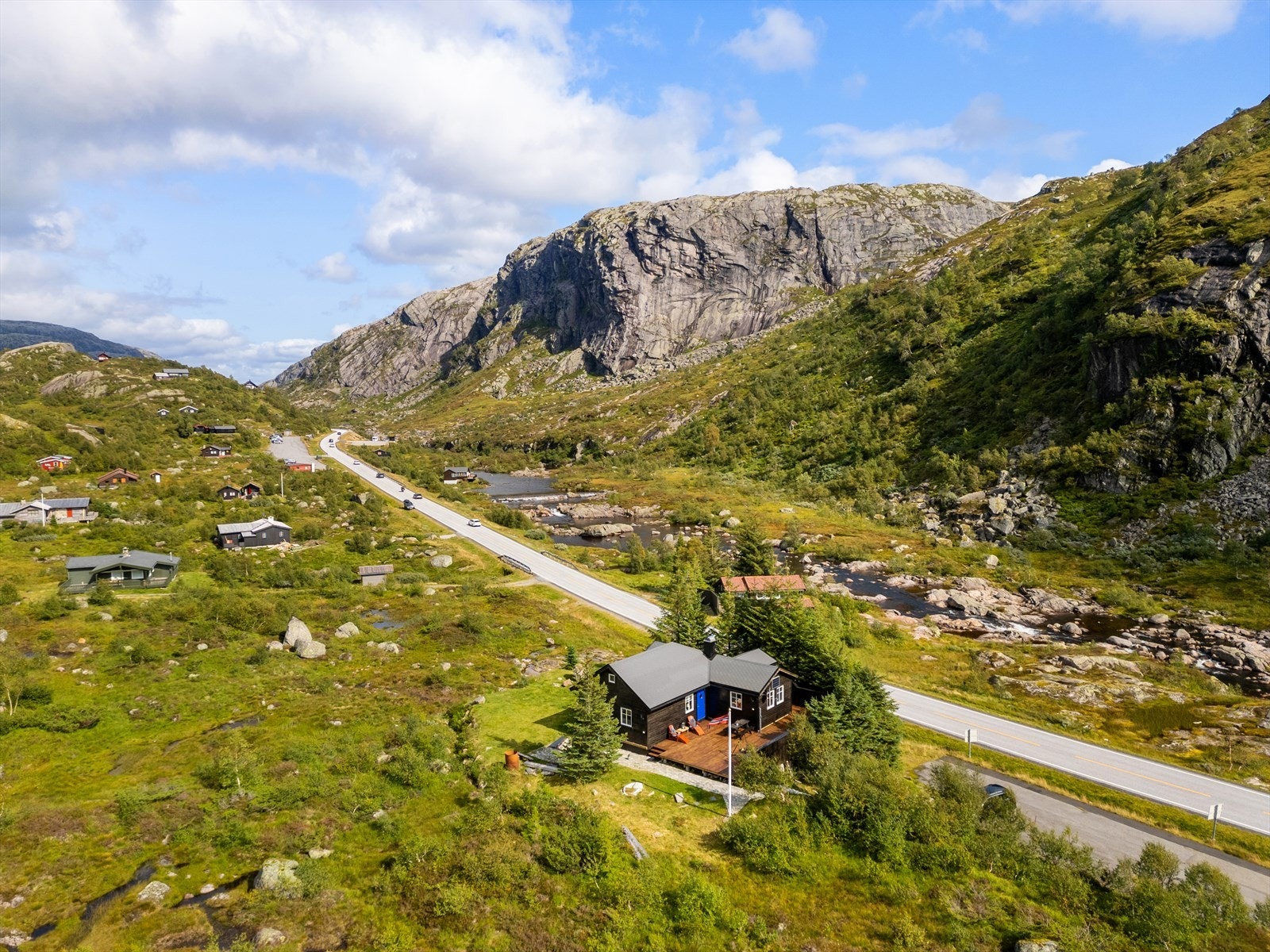 Fine turmuligheter, løypenett og flott fjellnatur like utenfor dørene. Galleribilde