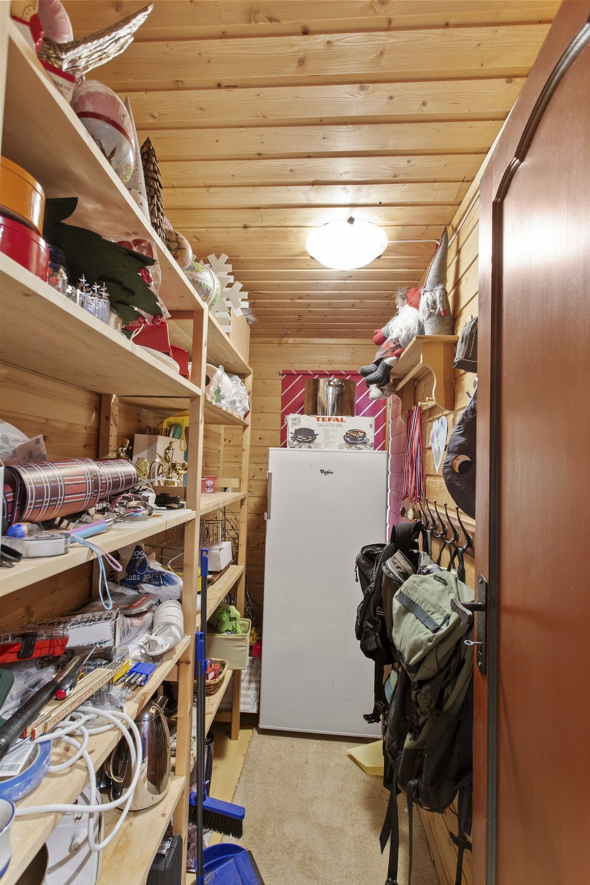 Hytten har flere gode, praktiske rom Galleribilde