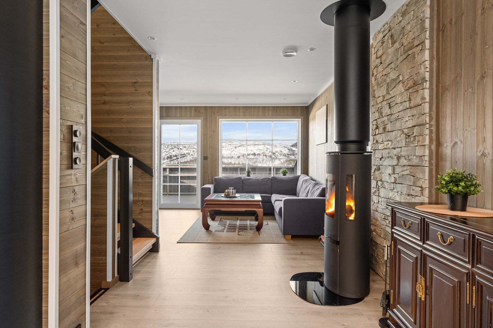 Fra kjøkkenet mot stua Galleribilde