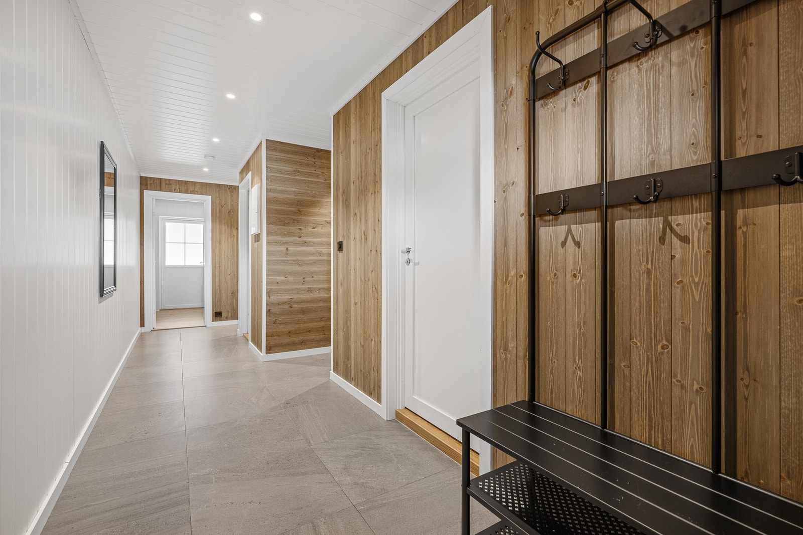 Entre/gang i 1.etg. Galleribilde