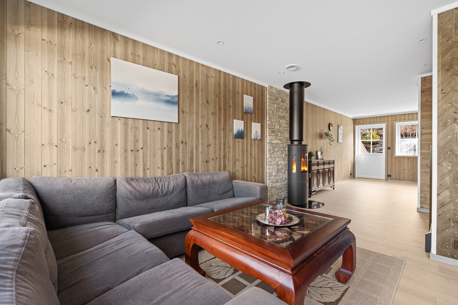 Stue med peisovn Galleribilde