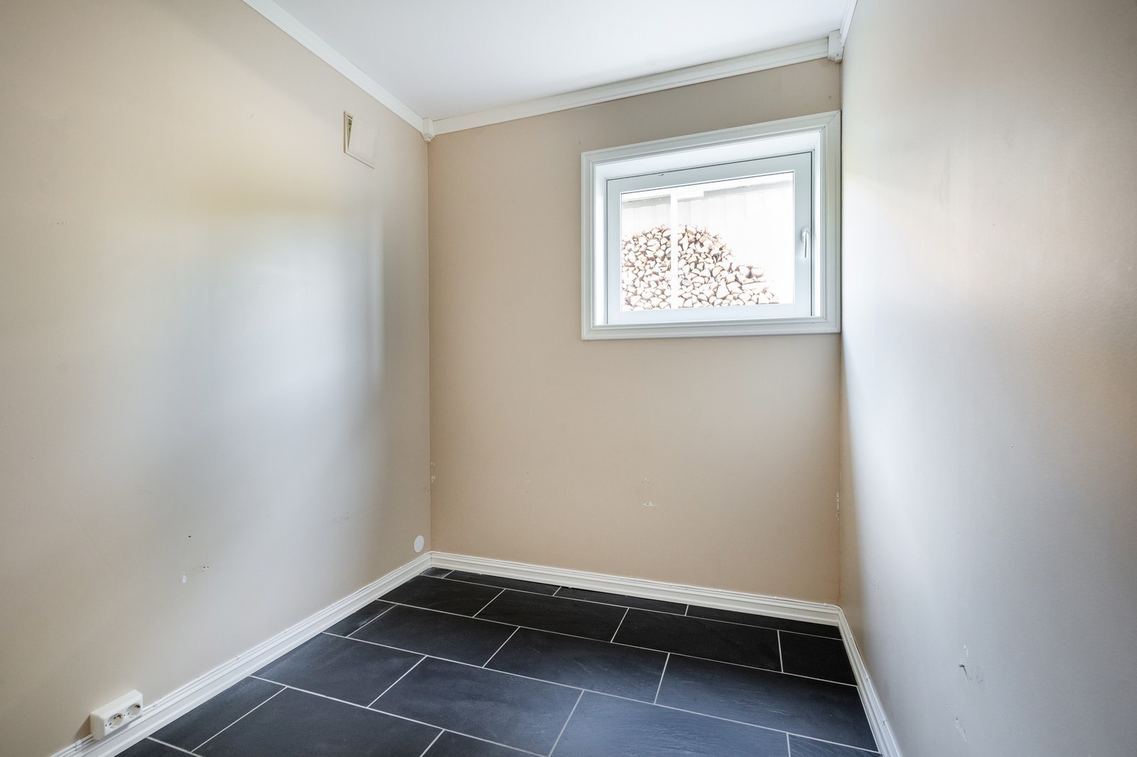 Sovedel i hybelen. Galleribilde