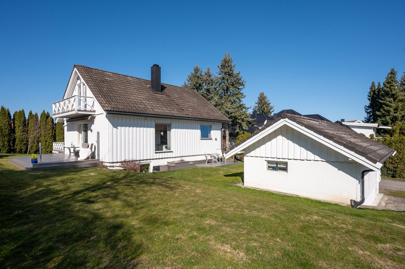 Utvendig fasader er malt i 2022. Galleribilde