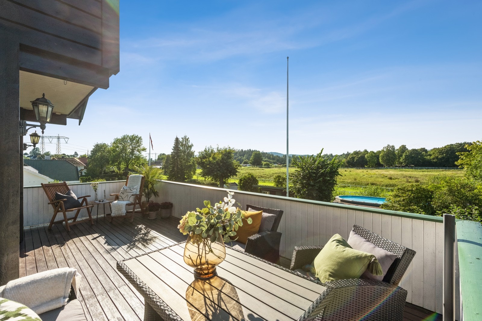 Herlig terrasseområde, hvor man kan nye gode solforhold Galleribilde