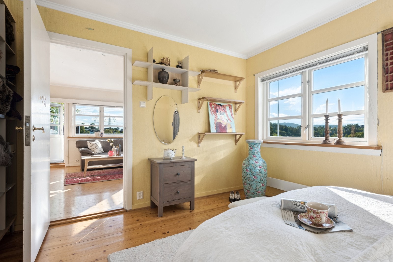 Soverom 2 med utsikt over galoppbanen Galleribilde