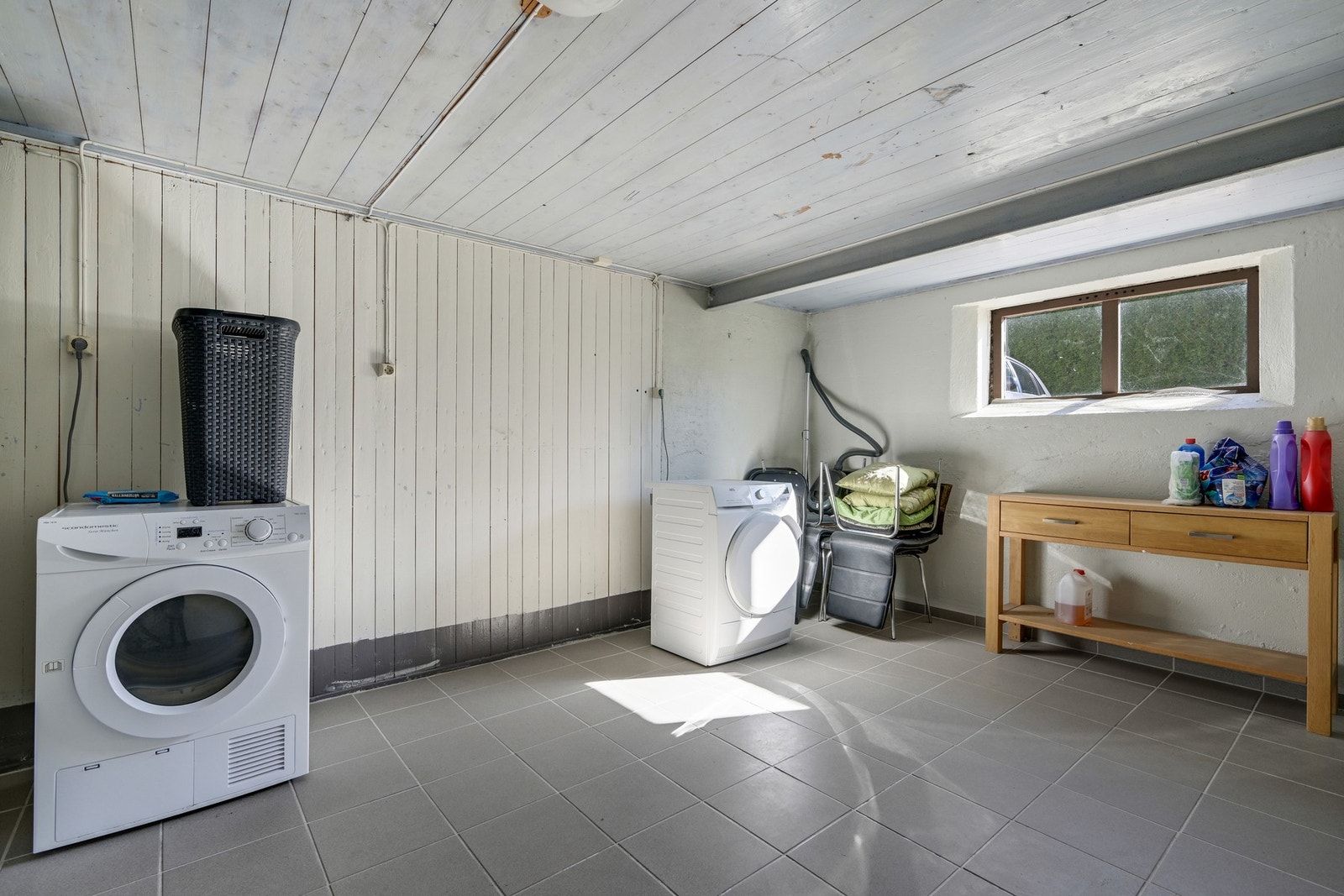Felles vaskerom med egen vaskemaskin til hver leilighet Galleribilde