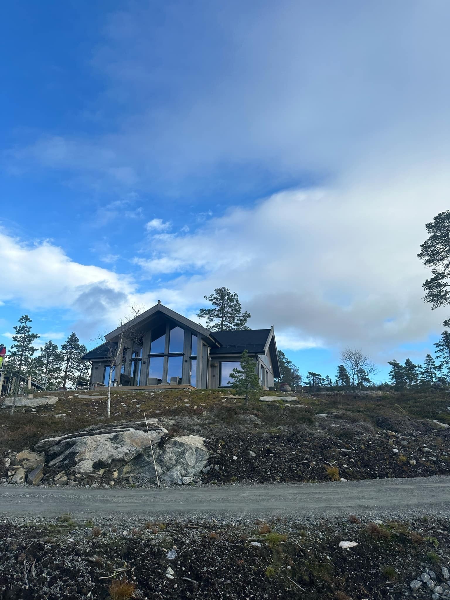 Bilde av en Solheim Hytte som er bygget og overlevert til fornøyde kunder på Lygna. Ta gjerne kontakt for visning av denne. Galleribilde