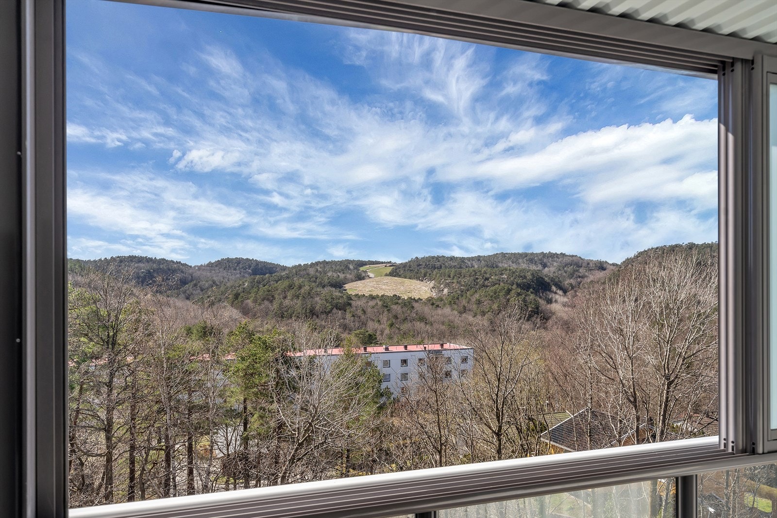 Innglasset balkong Galleribilde