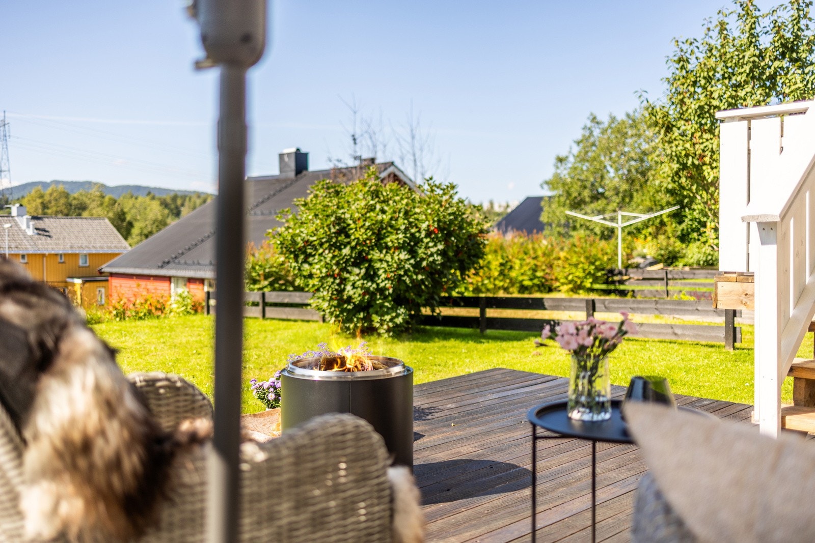 God plass til hyggelig sittegruppe og grill Galleribilde