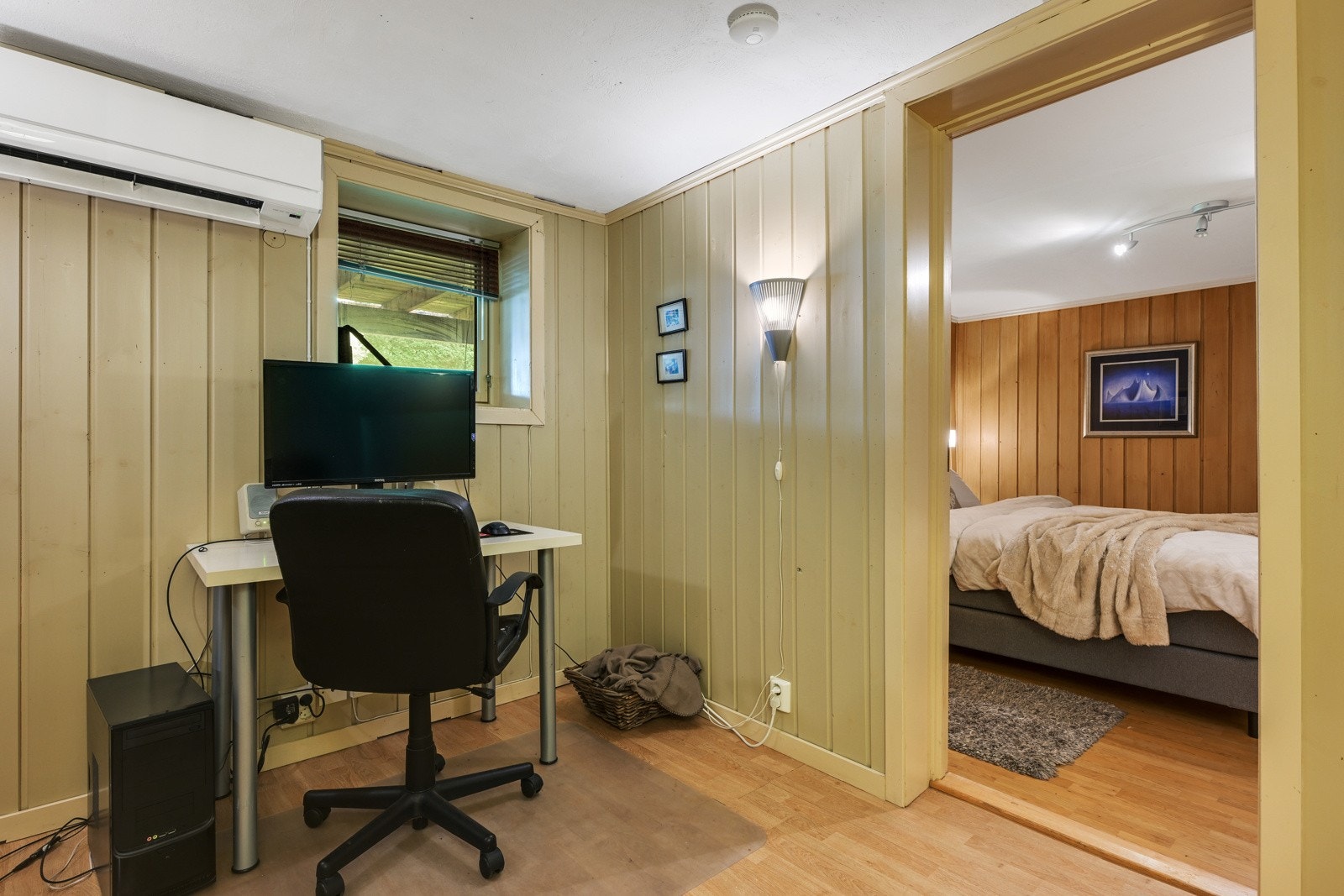 Hjemmekontor med varmepumpe - kort vei til gjesterommet Galleribilde