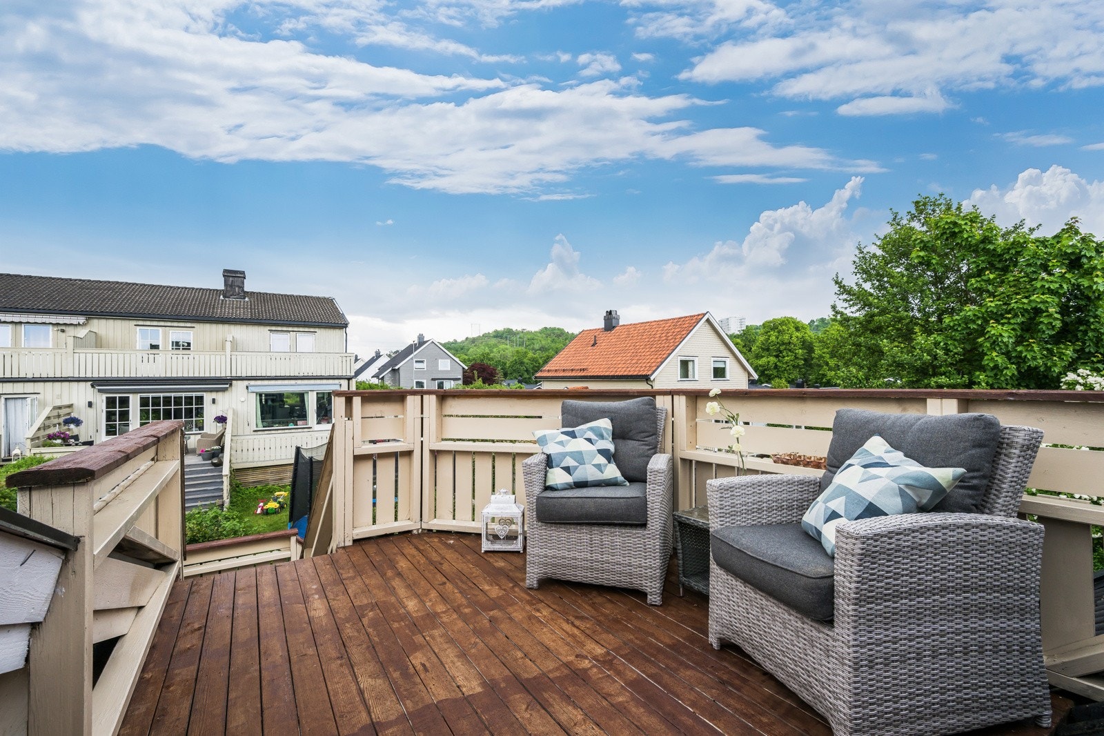 Da har fotografen tatt turen opp i 2. etasje - egen utvendig trapp Galleribilde