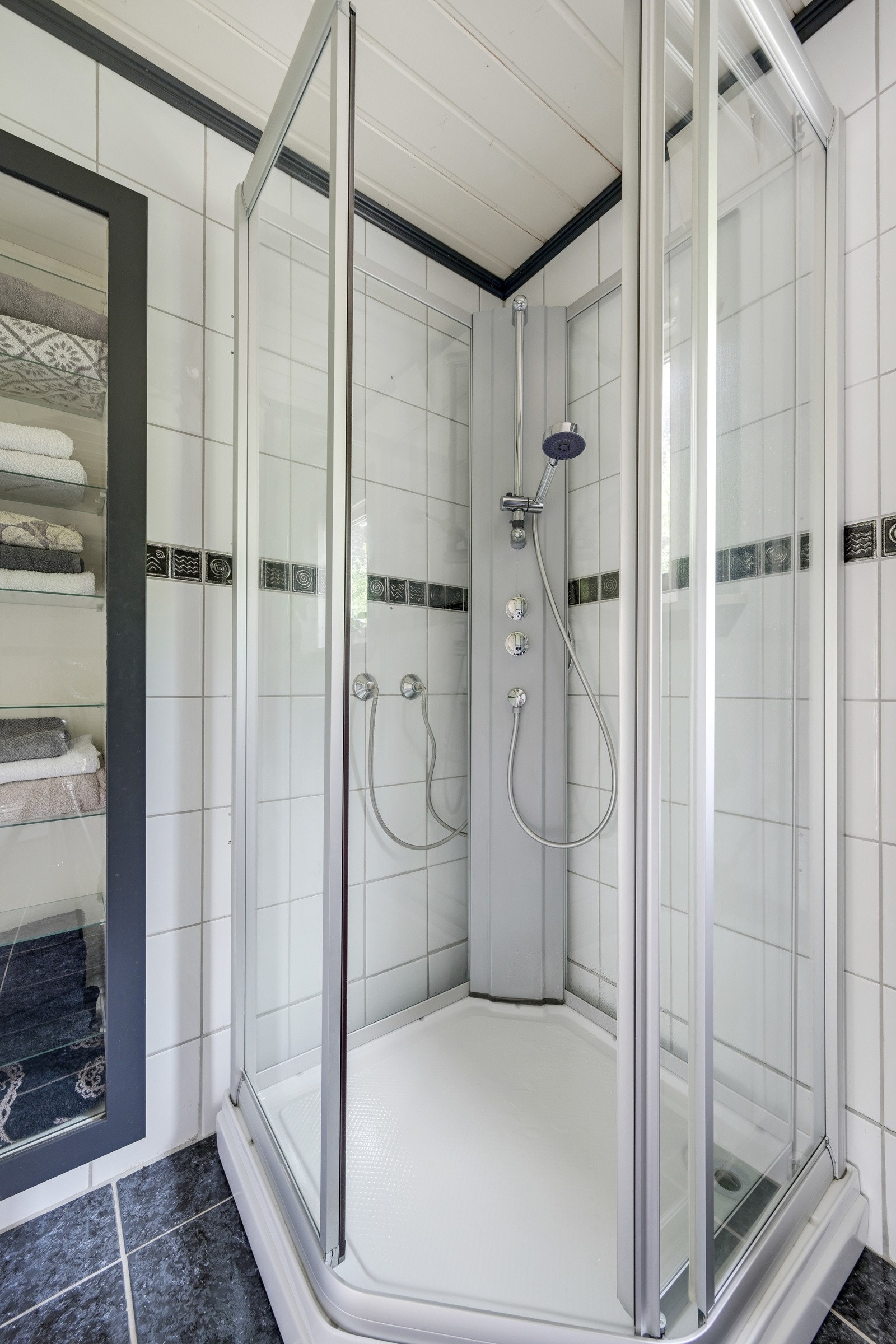 Bad hovedetasje Galleribilde