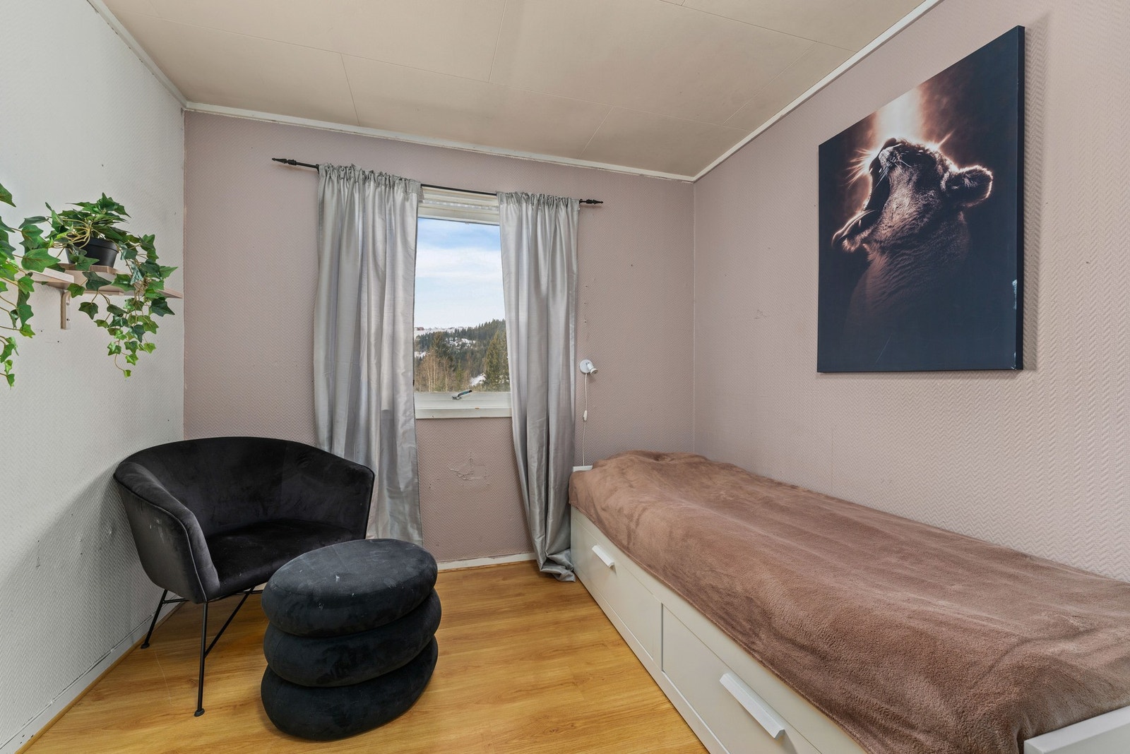 Totalt 3 soverom i 1. etasje Galleribilde