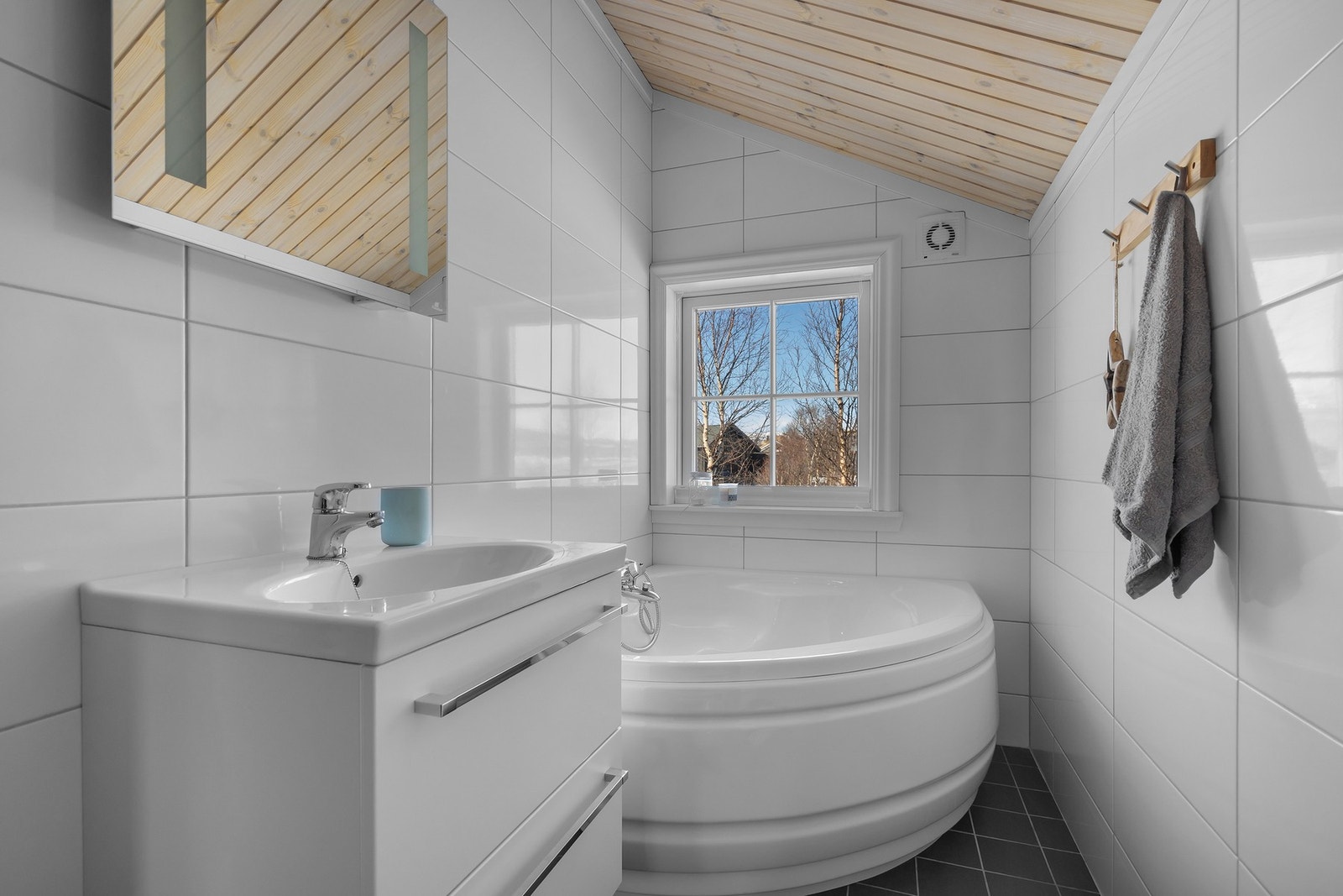 Fra badet oppe Galleribilde