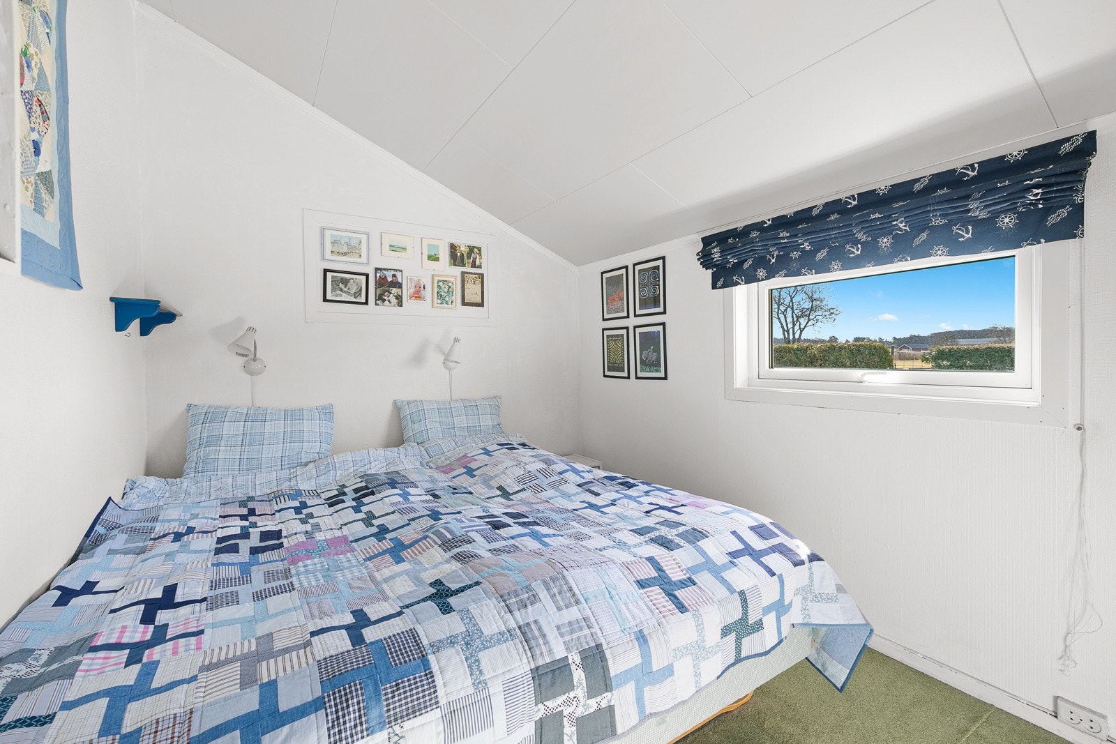 Soverom 1 med dobbeltseng Galleribilde