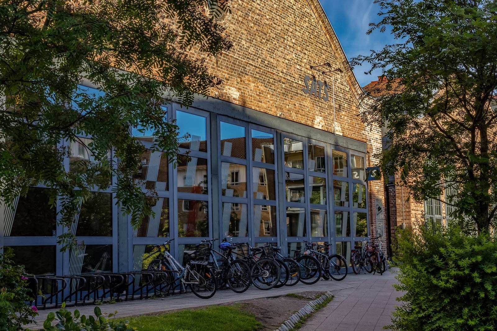 Av treningssentre kan du velge mellom blant annet SIO (Vulkan), SATS Ringnes Park, SATS Ila og Sagene, Myrens Treningssenter og Klatreverket. Galleribilde