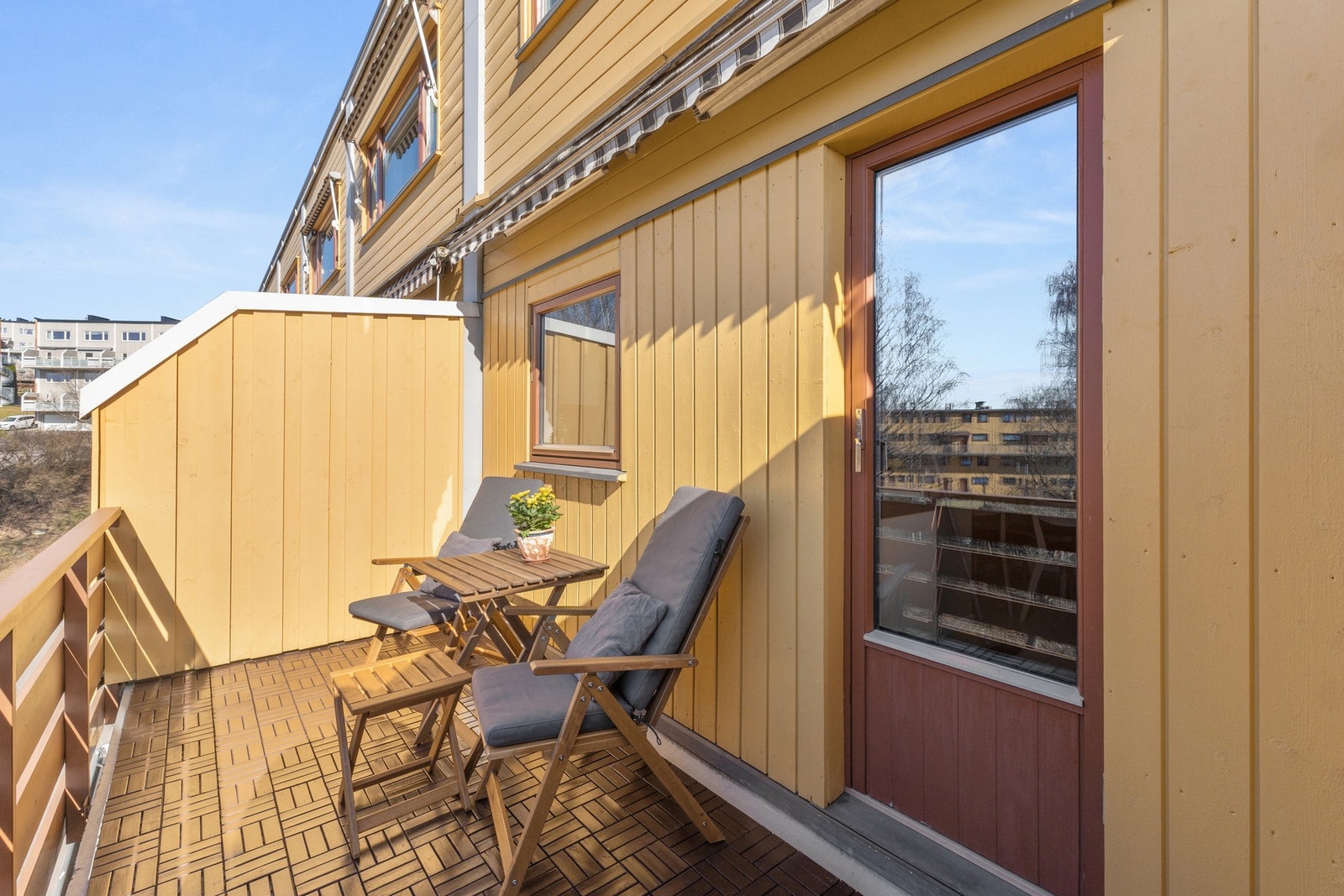I forbindelse med renovering av fasade vil ny markise komme her - som er klart for deg til overtagelse Galleribilde