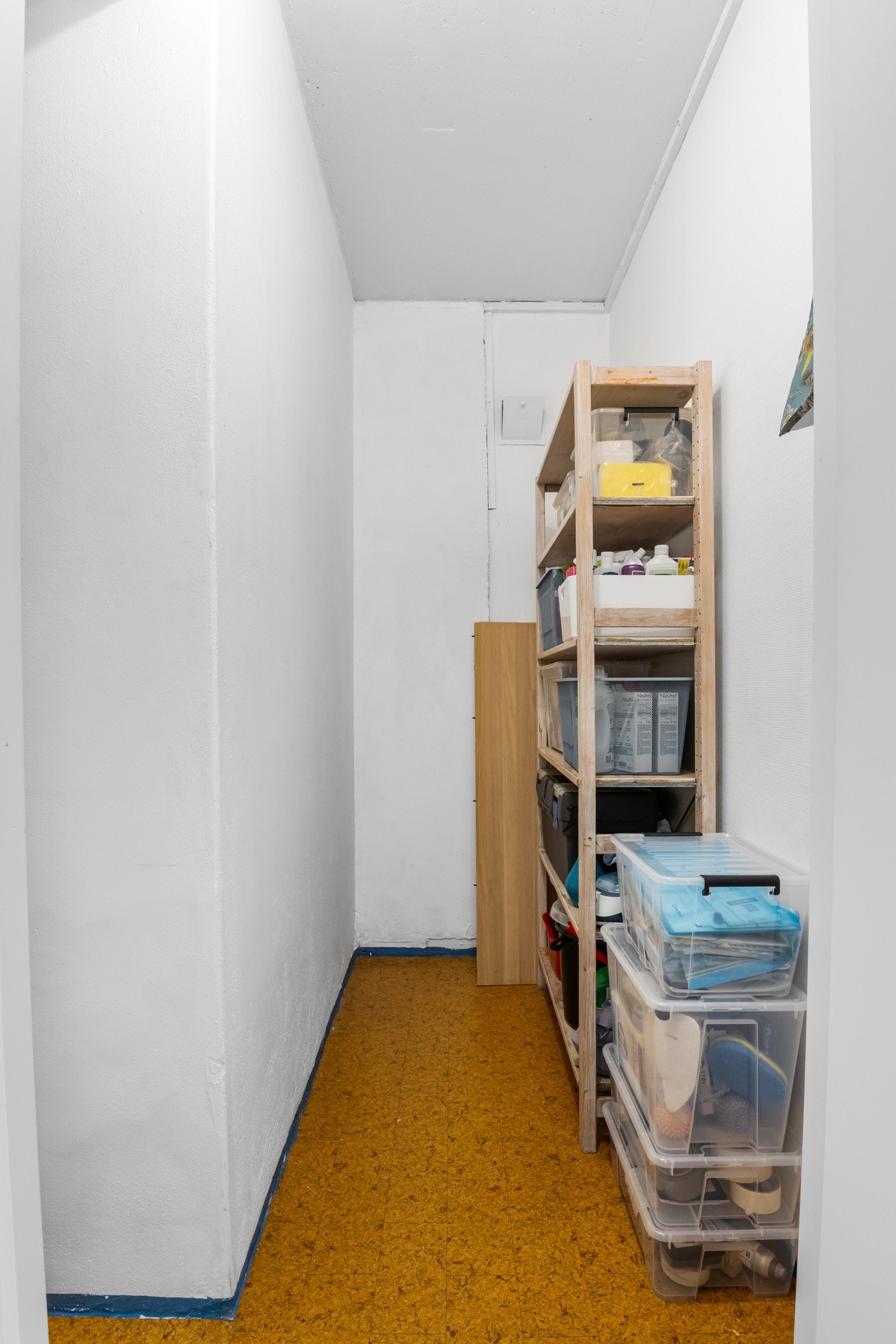 Bod i leiligheten med god plass til oppbevaring Galleribilde