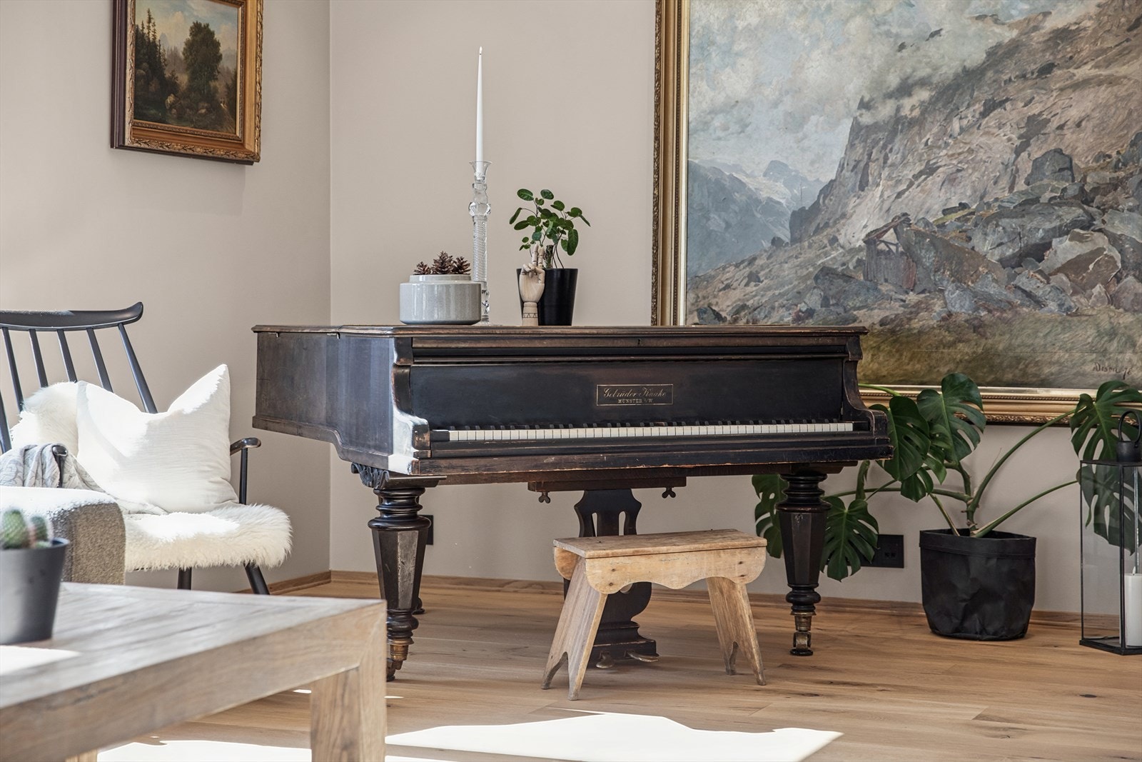 En romslig leilighet som også gir plass for flygel. Galleribilde