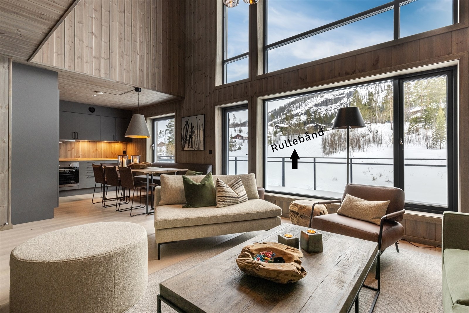Attraktiv beliggenhet med ski inn/ski ut til transportheis opp til Hemsedal Skisenter! Galleribilde