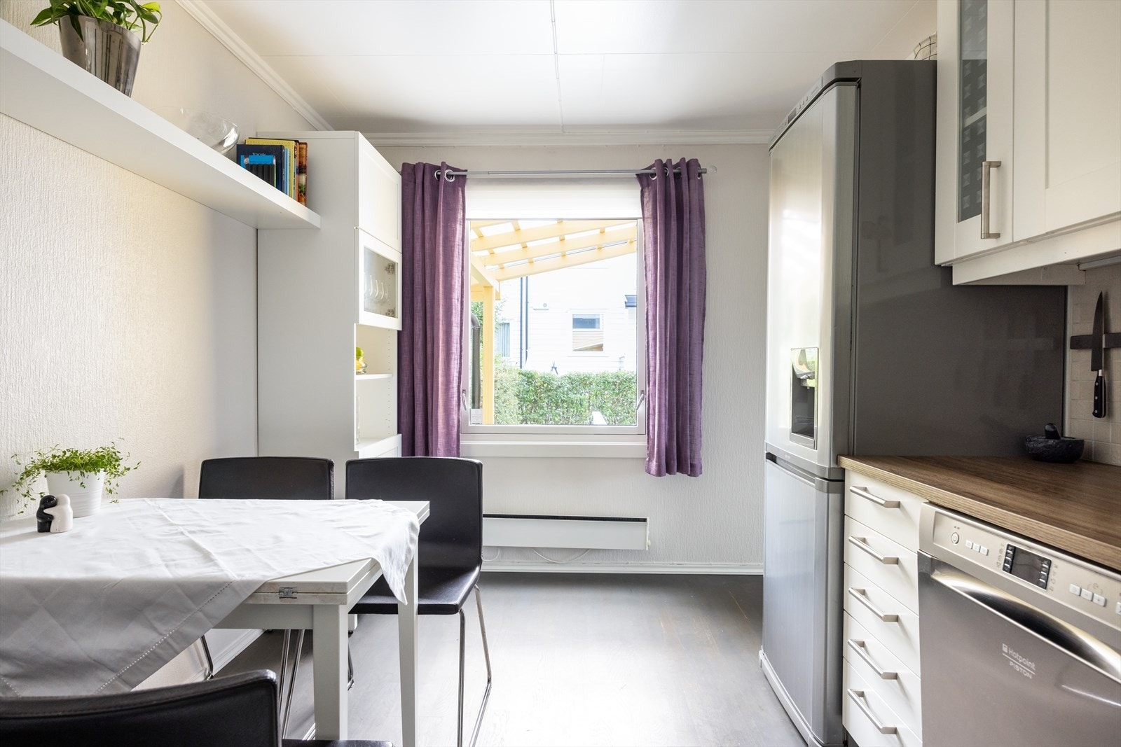 - Separat og romslig IKEA-kjøkken fra 2002/03 - Galleribilde