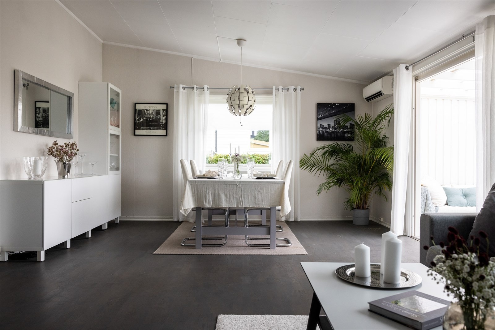 - Plass til spisebord i stuen - Galleribilde
