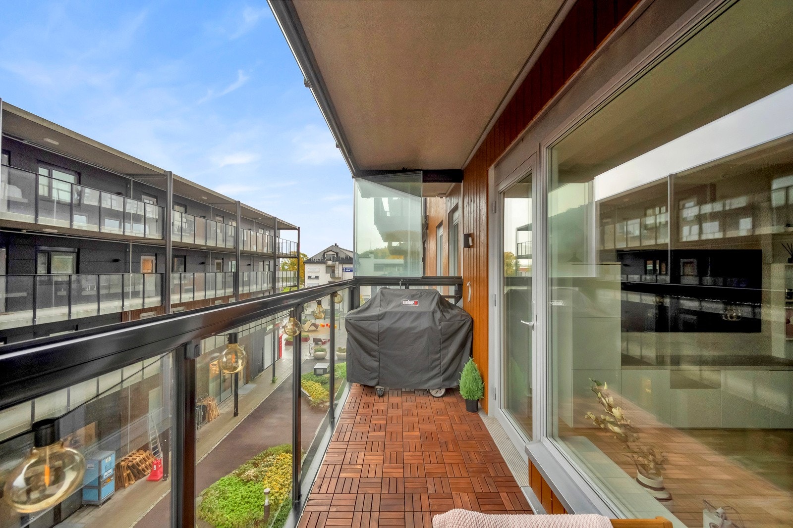 Innglasset balkong som kan brukes hele året. Galleribilde