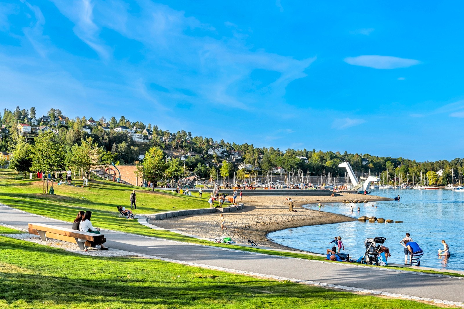 Område bilder av Sandvika sentrum og Kadettangen Galleribilde